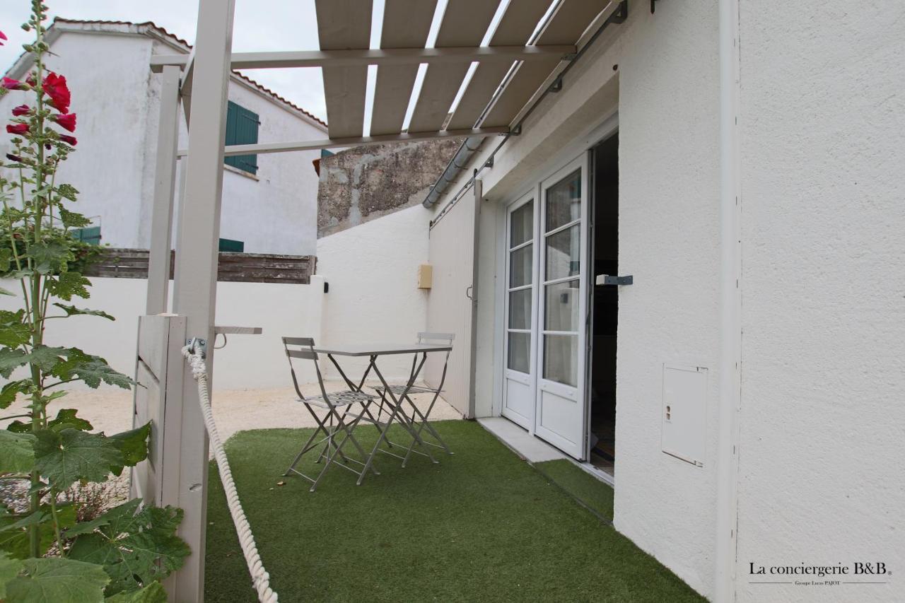 House On The Island Of Oleron Near The Cotiniere Villa Saint-Pierre-d'Oleron Exterior photo