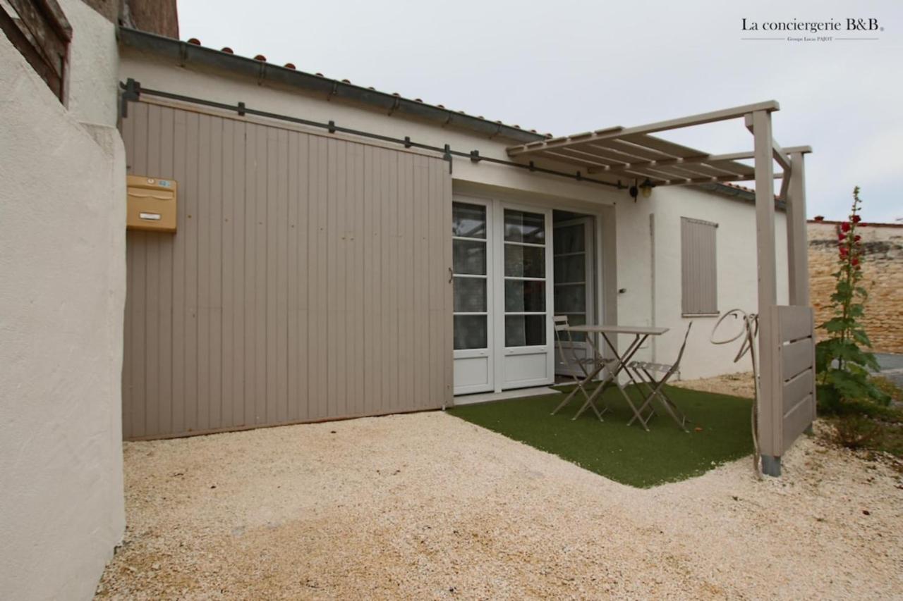 House On The Island Of Oleron Near The Cotiniere Villa Saint-Pierre-d'Oleron Exterior photo